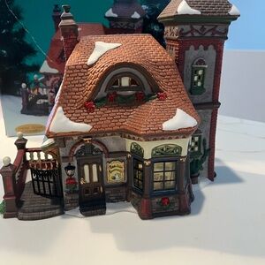 Heartland Valley Village Festive Holiday Village House with Snow Accents
